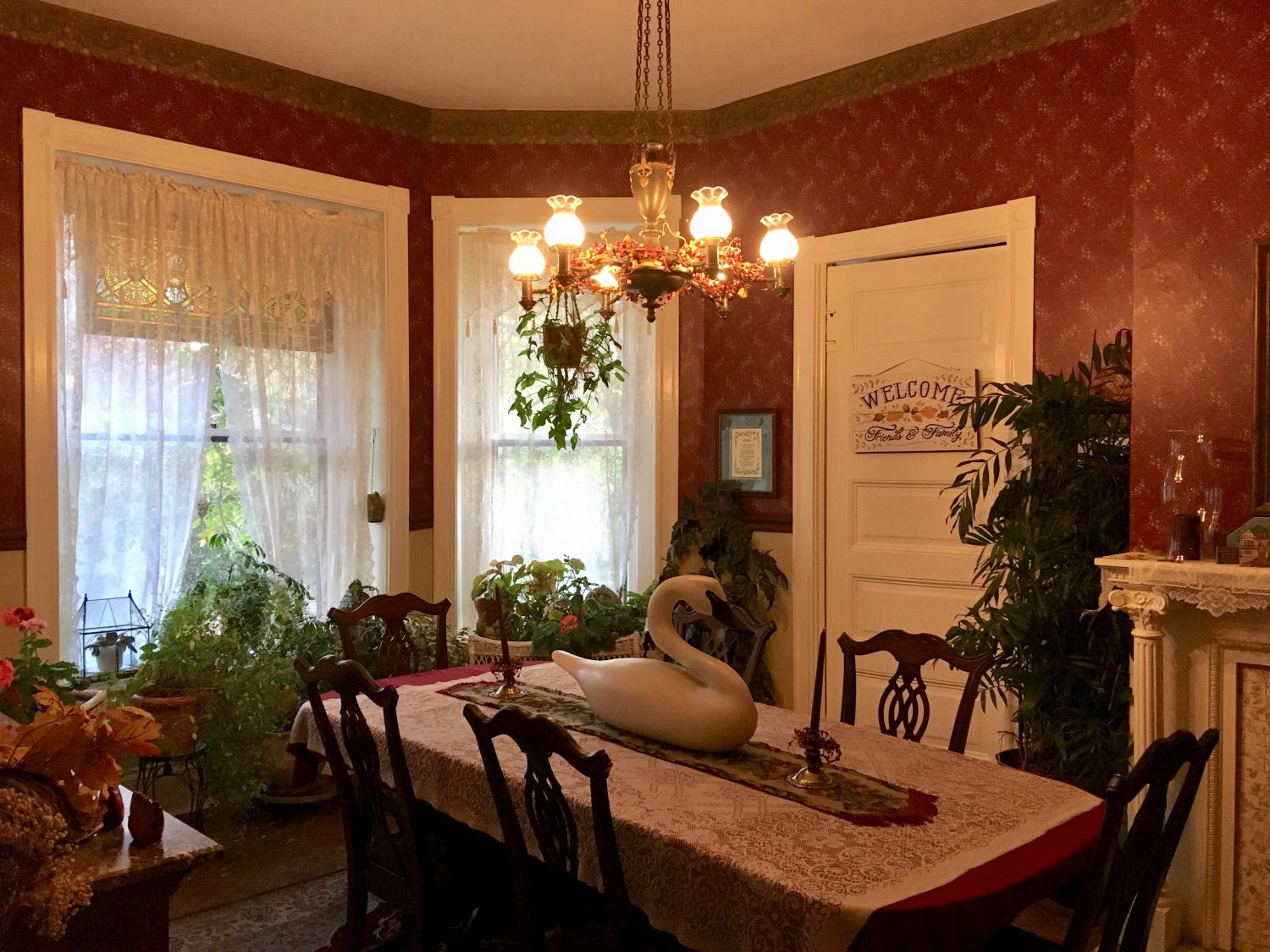 Dining Room at the Spencer-Silver Mansion